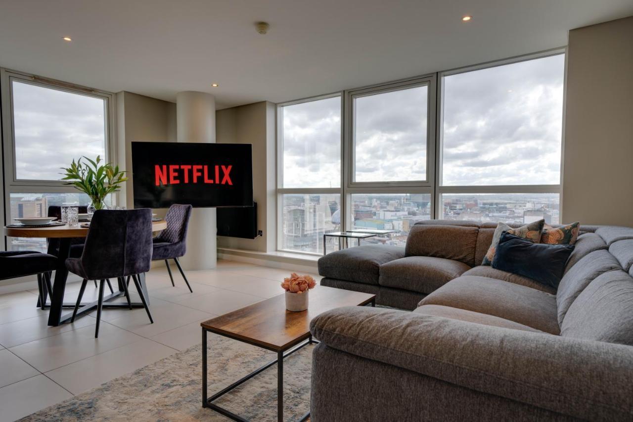 Tallest Building In The Centre Sleeps 5 Incredible Mountain And Lagan Views Apartment *