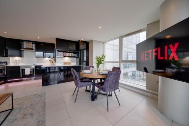 Tallest Building In The Centre Sleeps 5 Incredible Mountain And Lagan Views Apartment Belfast