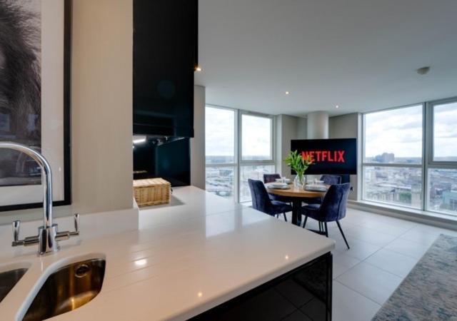 Tallest Building In The Centre Sleeps 5 Incredible Mountain And Lagan Views * Belfast